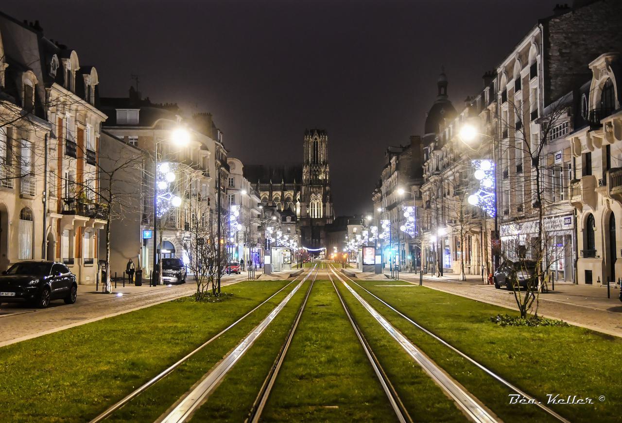 Mm Suites Cathedrale Reims Exterior foto